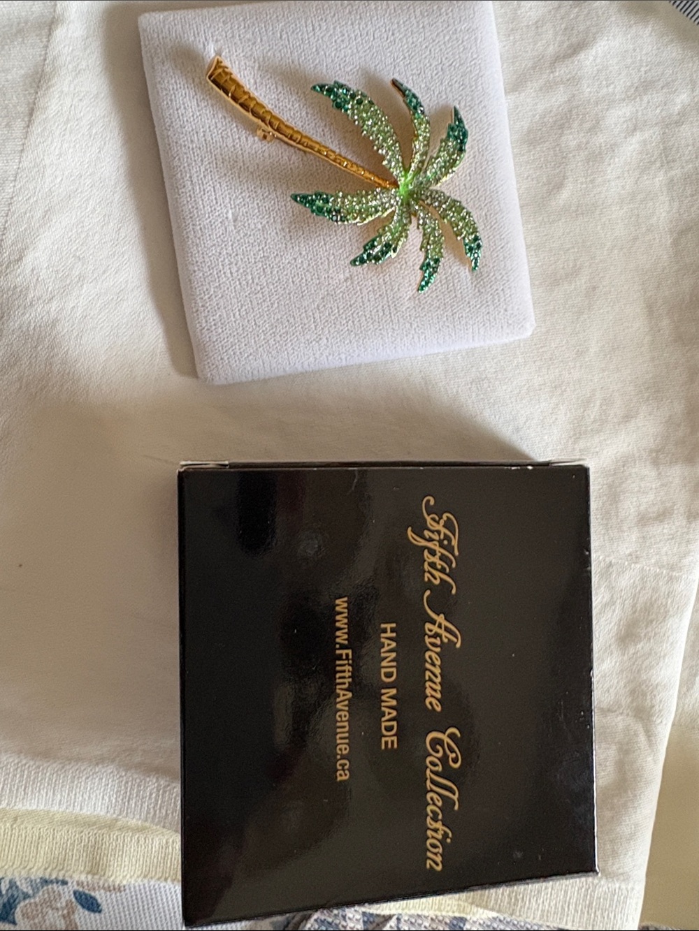 Palm Tree Rhinestone Brooch - Green & Gold - Picture 8 of 9